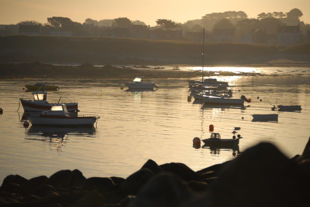 Roulotte Gites O Bien-Etre Massage Spa Sejour Bien-Etre En Hebergement Insolite Roulotte Karantez Ou En Gites Melon Ou Yock A 800 M Des Plages Maison D'Hote Drogou Porspoder Exterior foto